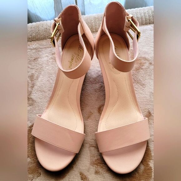 Dexflex Comfort Blush Pink Sandals. Size: 10M - Picture 1 of 8